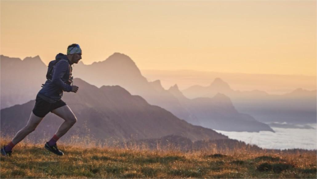 coureur dans la montagne